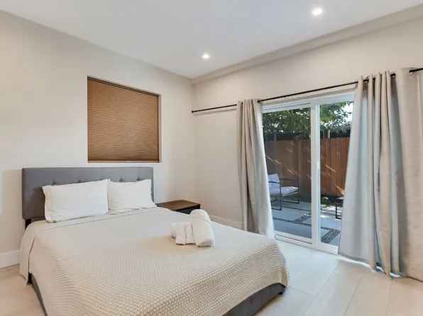 2121 S West View St #B1, Los Angeles, CA 90016