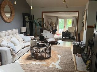 23 Dinatali Dr, Waterbury, CT 06705