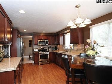 2nd image of 10258 Belmeadow Dr