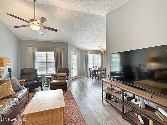 4th image of 10008 Greylock Way