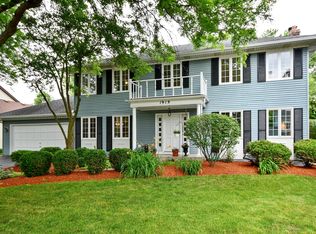 1919 Greensboro Dr, Wheaton, IL 60189