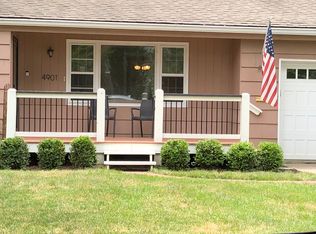 4901 W 69th St, Prairie Village, KS 66208