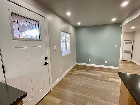 2nd image of 126 Kildeer Ln