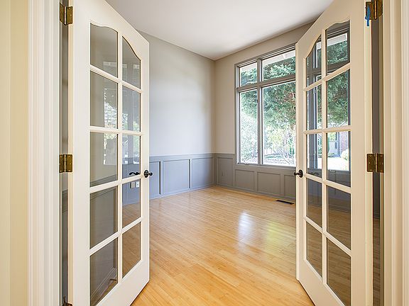 5th image of 6522 152nd Ave SE