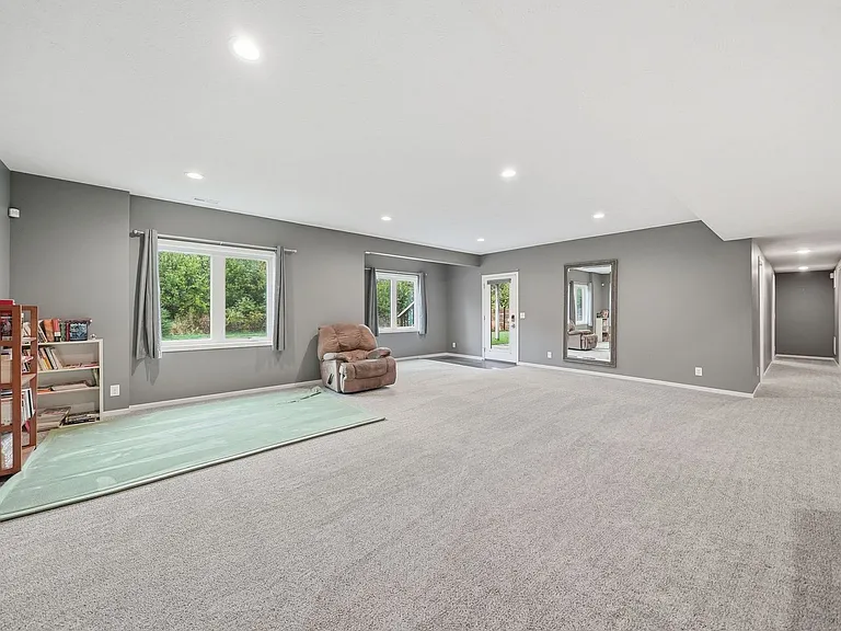 8920 Shadow Creek Ln — Photo 44
