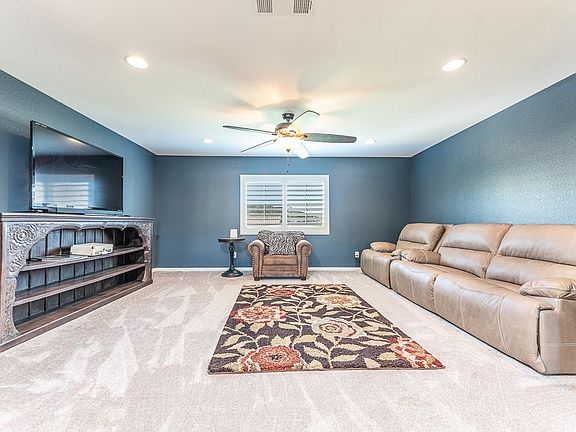 5th image of 16942 White Pine Way