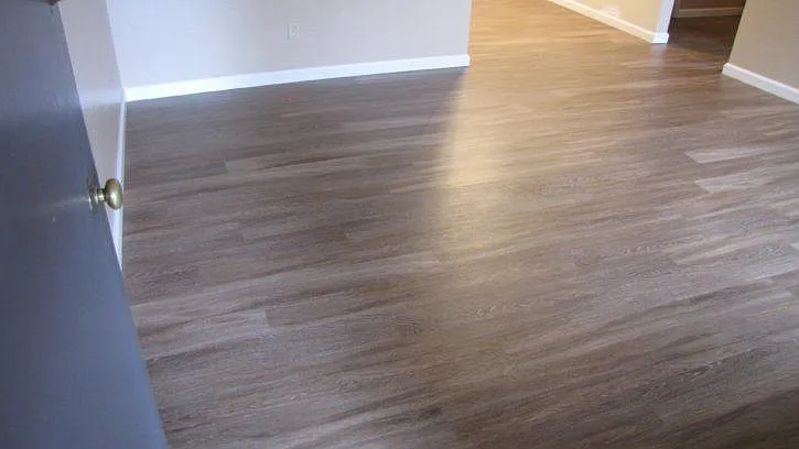 Photo 2 of 12 - 2657 Riverside Blvd #8A - Sacramento, CA Building Photo - 2657 Riverside Blvd #8A