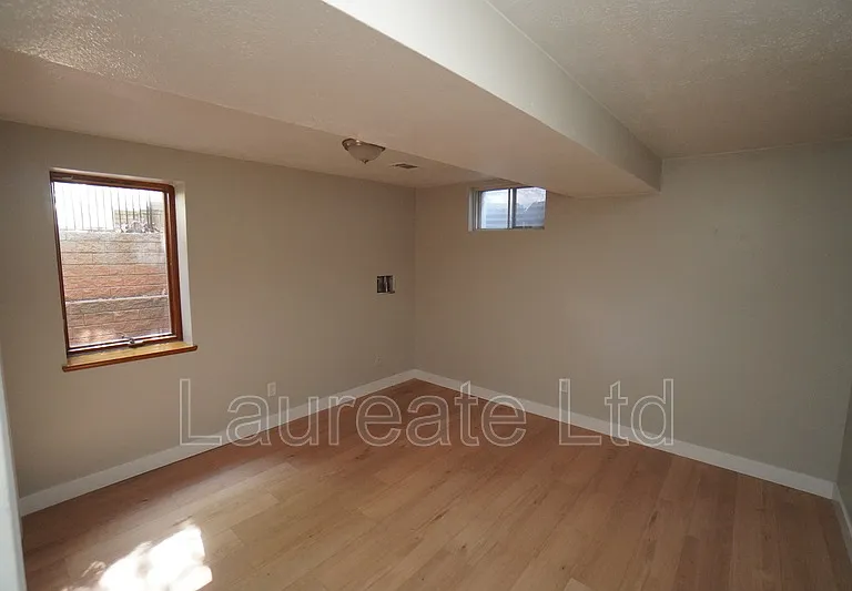 1853 S Oakland St — Photo 24