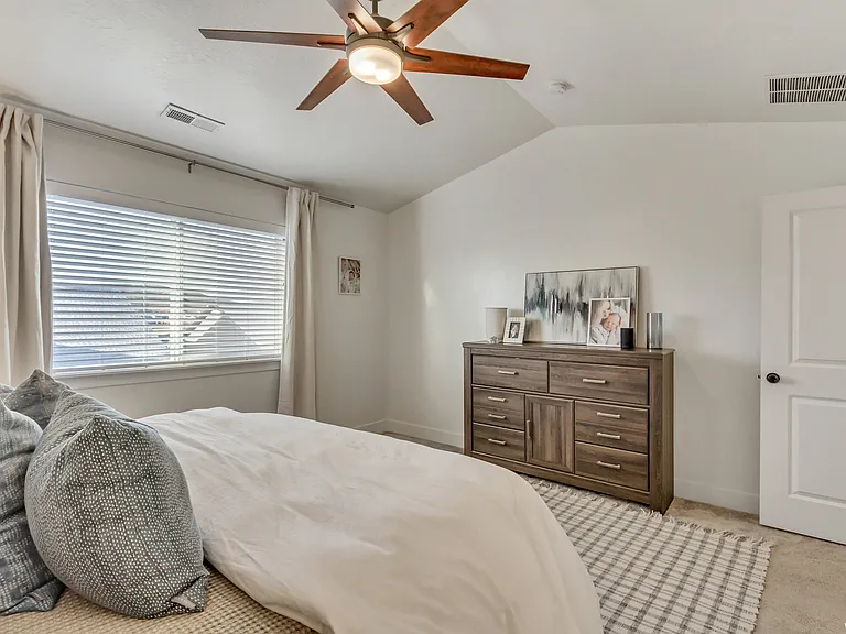 1591 W Quailhill Rd #1 — Photo 11