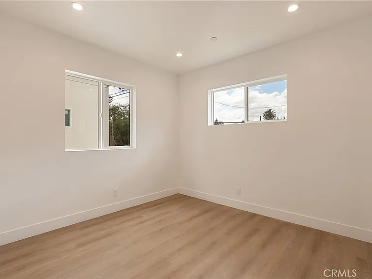 2843 Folsom — Photo 27