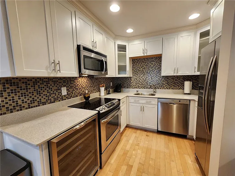 500 Lake Marina Ave #332 — Photo 10