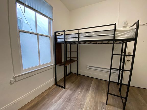 2nd image of 124 Waverly Pl APT 306