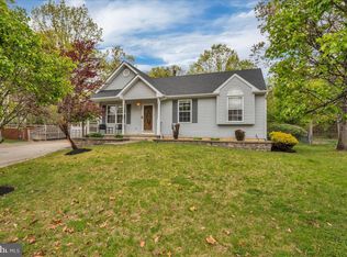 48 Country Club Rd, Pine Hill, NJ 08021