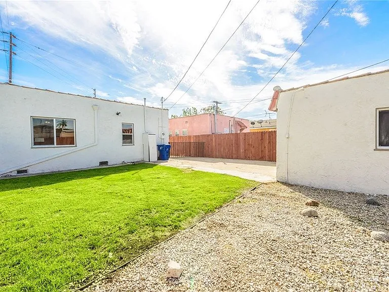 7727 S Normandie Ave — Photo 28