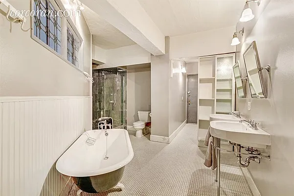 Sold by Corcoran | media 25