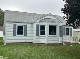 1327 Salinger Ave, Carroll, IA 51401