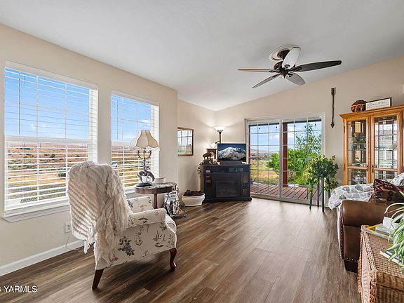 4th image of 410 Wenas View Dr