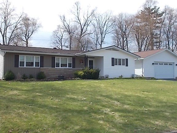 2nd image of 208 Crestmont Dr