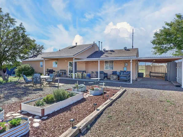 4 Starlight Acres Dr, Edgewood, NM 87015
