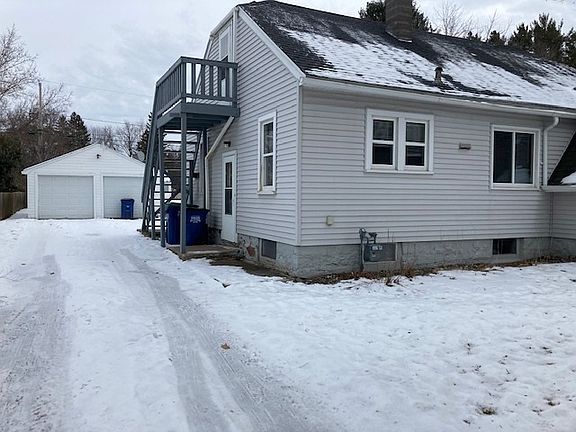 3rd image of 3725 & 3725-1/2 Troy St