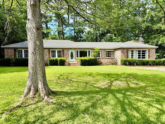 2nd image of 55 Lindsey Dr