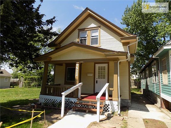 2nd image of 4522 Forest Ave