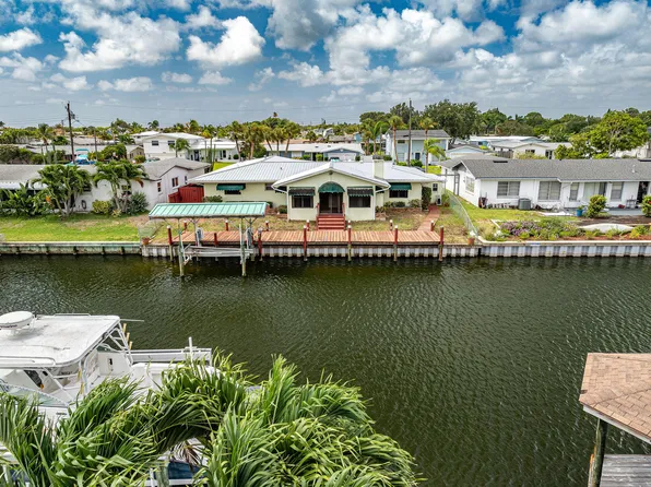 1670 Davis Dr, Merritt Island, FL 32952