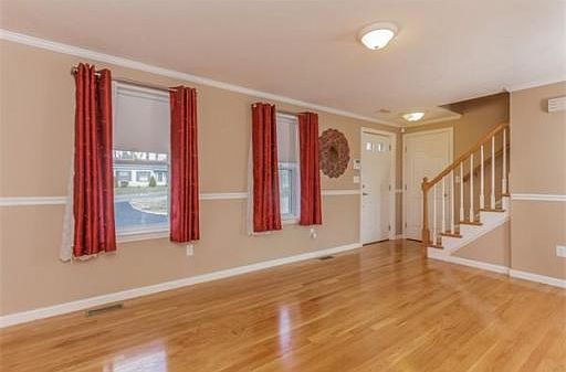 2nd image of 455 Beech St