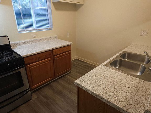 3rd image of 4378 N Sepulveda Ave #10