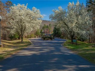 288 Emerald Isle Ct, Lexington, NC 27292