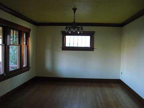 4th image of 2314 S Ainsworth Ave