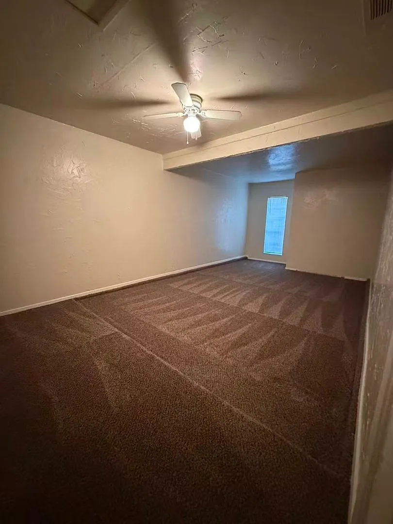 Beautiful 3 Bedroom 2 Bathroom in Allen! — Photo 3