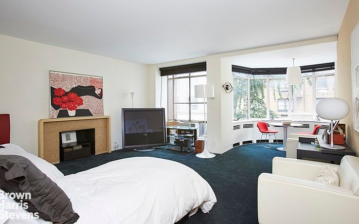 2nd image of 17 W 54th St APT 3F