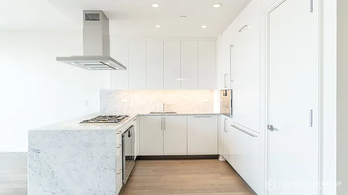 Rented by Silverstone Group USA Corp. | media 51