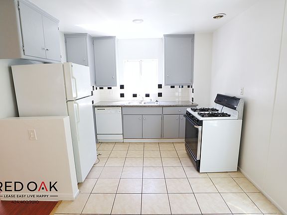4th image of 3409 Club Dr APT 5