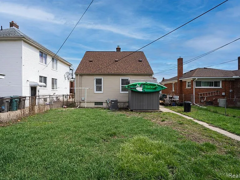 4781 Williamson St — Photo 20
