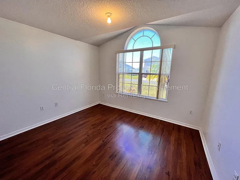 5647 Sycamore Canyon Dr — Photo 6