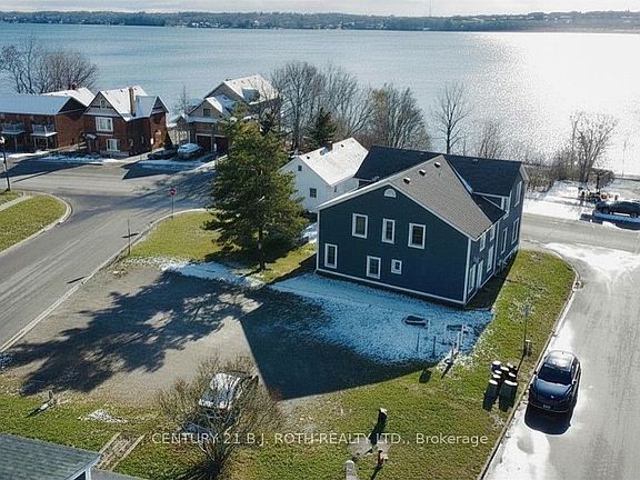 4th image of 194 Dunlop St E