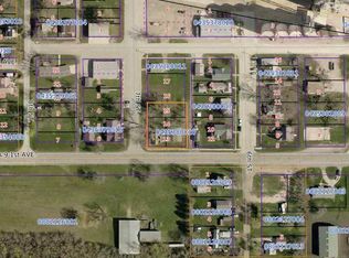 102 7th St, Superior, IA 51363