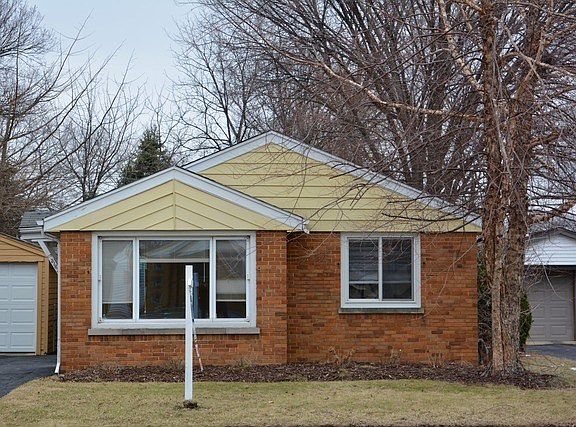 4th image of 5162 W 90th St