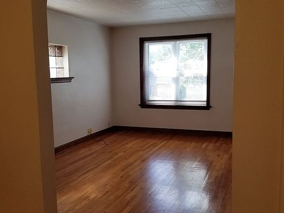 2nd image of 6643-6645 Devonshire Ave #2E