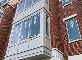 1283 Gateway Ct, Northbrook, IL 60062