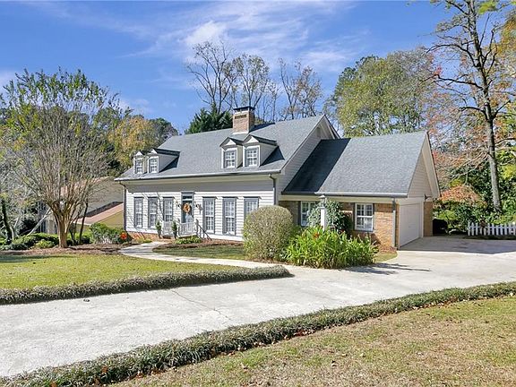 3rd image of 3487 Castleridge Dr