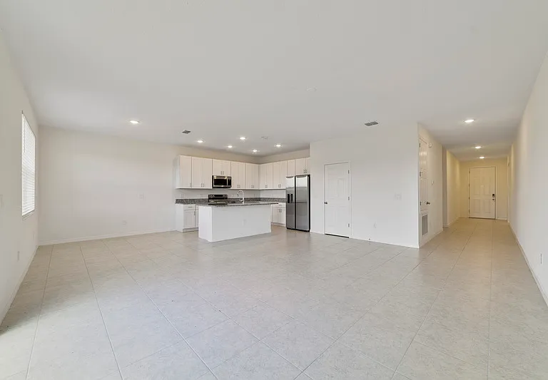 662 Fairview Ave — Photo 2