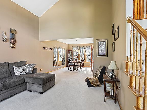 4th image of 524 Glenn Dr