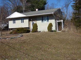 2 Grissom St, Warwick, NY 10990