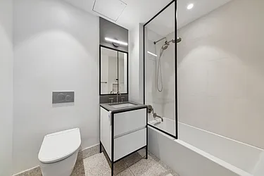 Rented by R New York