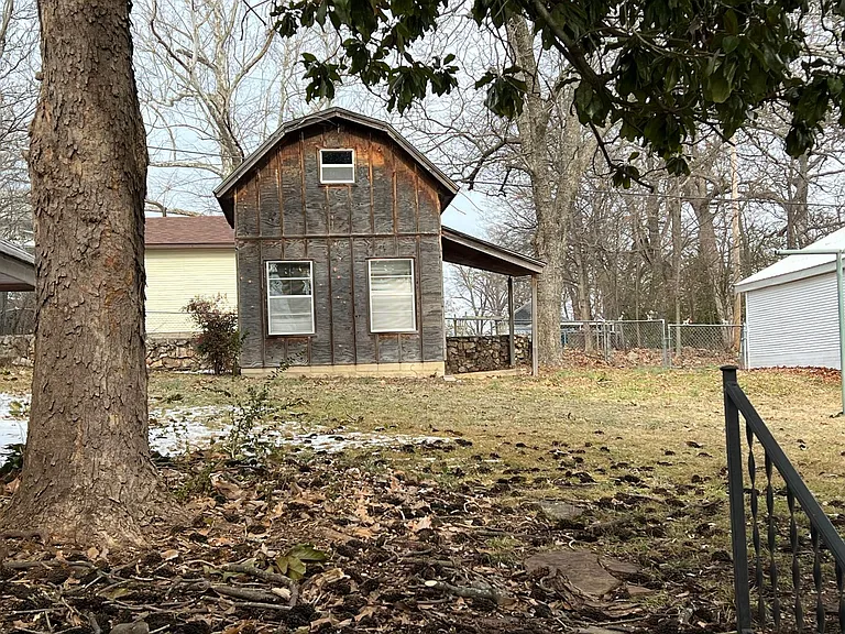 416 W Shawnee St — Photo 12
