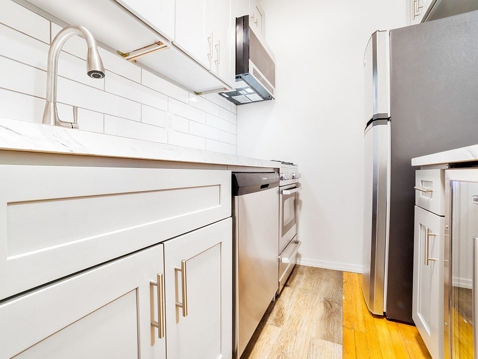 1st image of 542 E 82nd St APT 21