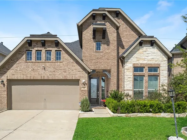 114 Covington Ct, Tomball, TX 77375